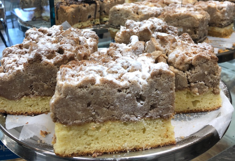 A Guide To The Best New York Style Crumb Cake